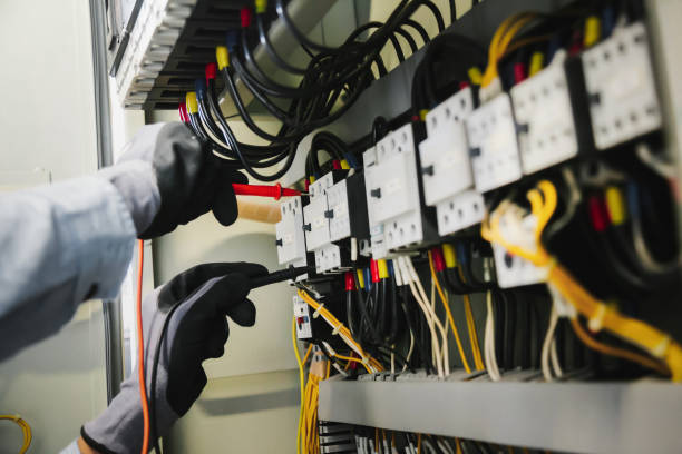 Professional Electrician in Marshalltown, IA